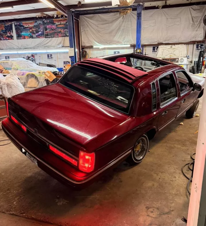 Sliding ragtop installed on Lincoln